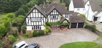 6 bedroom detached house for sale