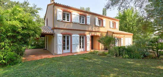 Maison  à vendre, 6 pièces, 5 chambres, 150 m²