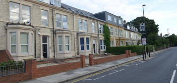 3 bed flat to rent