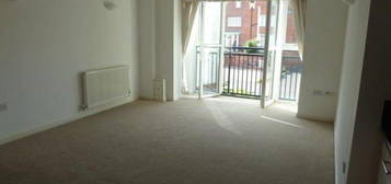 Flat to rent in Honeywell Close, Leicester LE2