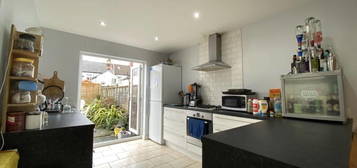 4 bedroom terraced house