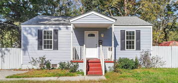 2662 Hull St, North Charleston, SC 29405