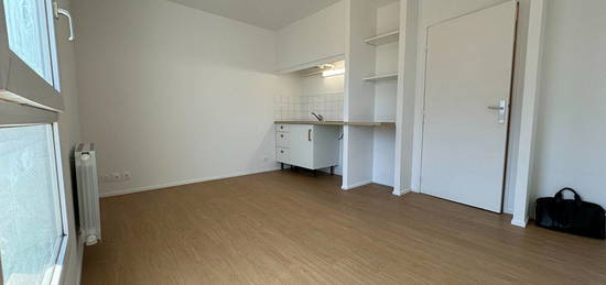 Studio  à louer, 1 pièce, 18 m², Étage 2/4