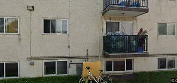 11308 127th Ave NW, Edmonton, AB T5E 0C5