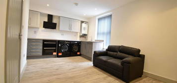 4 bedroom terraced house to rent