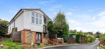 2 bedroom detached house for sale