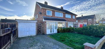 3 bedroom semi-detached house