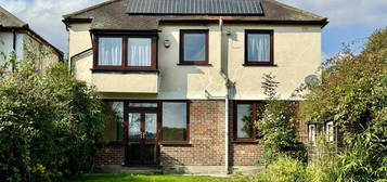 4 bedroom detached house to rent