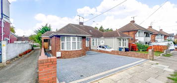 Bungalow for sale in Roman Road, Luton LU4