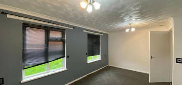 2 bedroom ground floor flat