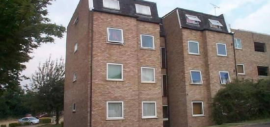 Flat to rent in Ware SG12