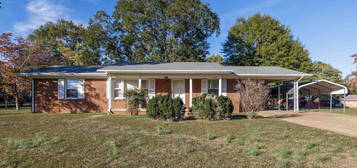 113 Gordon Dr, Athens, AL 35611