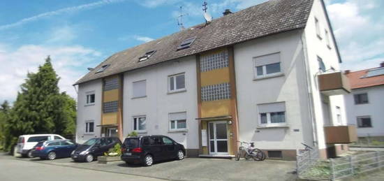 3 Zimmer Erdgeschosswohnung mit Balkon, Stellplatz und Garage in Rülzheim