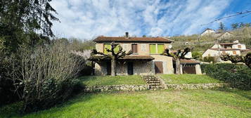 Maison à vendre avec joli jardin