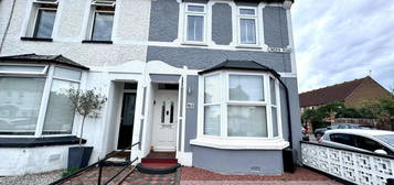 End terrace house to rent in Linden Road, Ashford TN24