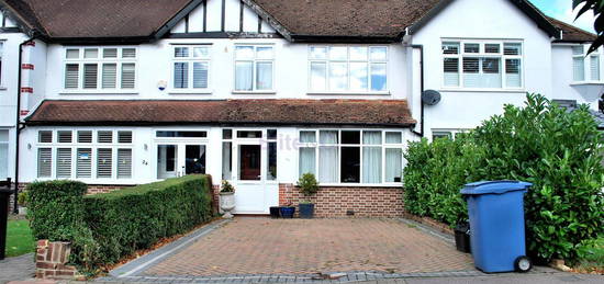 Terraced house to rent in Manor Park Road, West Wickham BR4