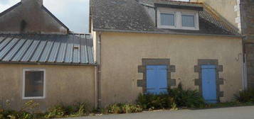 Maison de 74 m2 habitables avec terrasse et jardinet d'envir