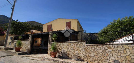 CASA INDIPENDENTE A ERICE