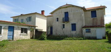 Presqu'île de Vallières, maison de caractère à rénover