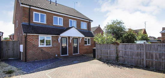 2 bedroom semi-detached house to rent