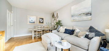 Flat for sale in Crockerton Road, London SW17