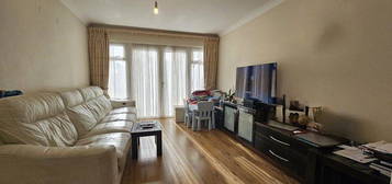 3 bed end terrace house to rent