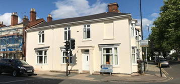 5 bedroom terraced house