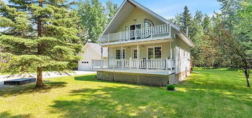 44 SW Ferrier Dr, Clearwater County, AB T0M 0C0