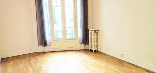 Studio  à louer, 1 pièce, 28 m², Étage 6/8