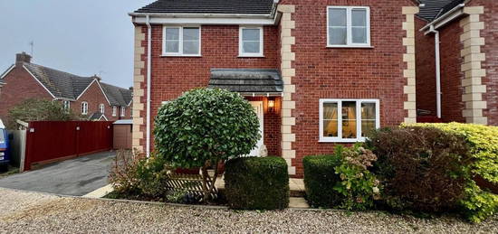 3 bed detached house for sale