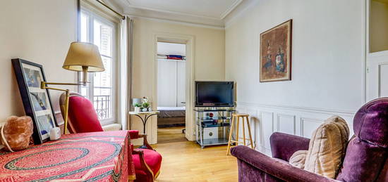 Appartement Paris 3 pièce(s) 49.36 m2