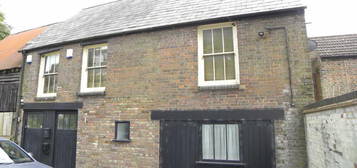 1 bedroom detached house to rent