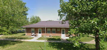 304 Fairgrounds Rd #11, Versailles, MO 65084