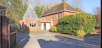 Detached house to rent in Church Street, Amesbury, Salisbury SP4