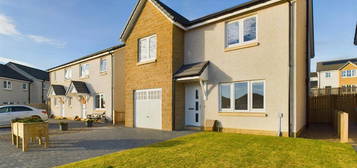 4 bed detached house for sale