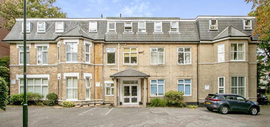 1 bedroom ground floor flat