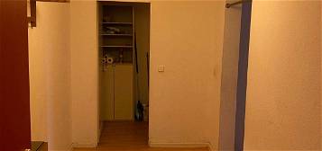 2 Room Apartment in Mitte with Balcony