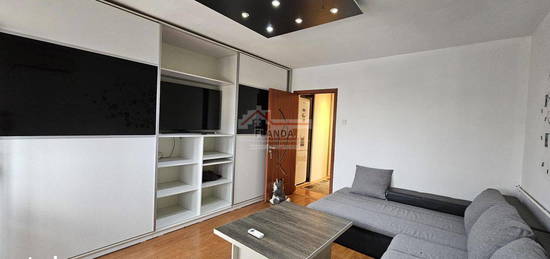 Inchirieri Apartamente 3 camere CARTIERE PACII