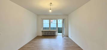 Helle, frisch renoviert 2,5 Zimmer Wohnung im Herzen Ergoldings!