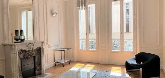 Appartement meublé  à louer, 5 pièces, 3 chambres, 120 m²