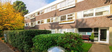 Flat for sale in Wellesley Road, Strawberry Hill, Twickenham TW2