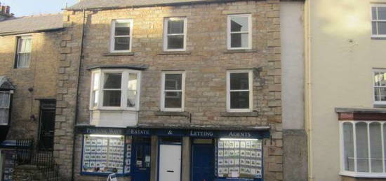 Flat to rent in Market Place, Alston CA9