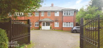 Flat to rent in Springfield Road, Westcott, Dorking RH4