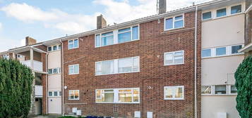 Flat to rent in Churchill Court, Wilton, Salisbury SP2