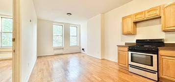 154 Grattan St APT 3B, Brooklyn, NY 11237