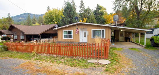 11750 Hartford Ave, Orofino, ID 83544