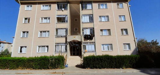 YAŞAMKENT'DE 3+1 106 M2 ARAKAT CAM BALKONLU DAİRE