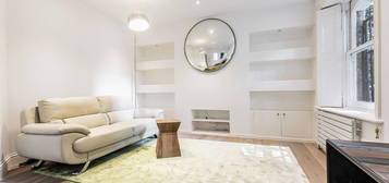 Flat to rent in Highbury Hill, London N5