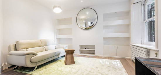 Flat to rent in Highbury Hill, London N5