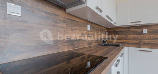 Pronájem bytu 2+kk 46 m², U Botiče, Praha